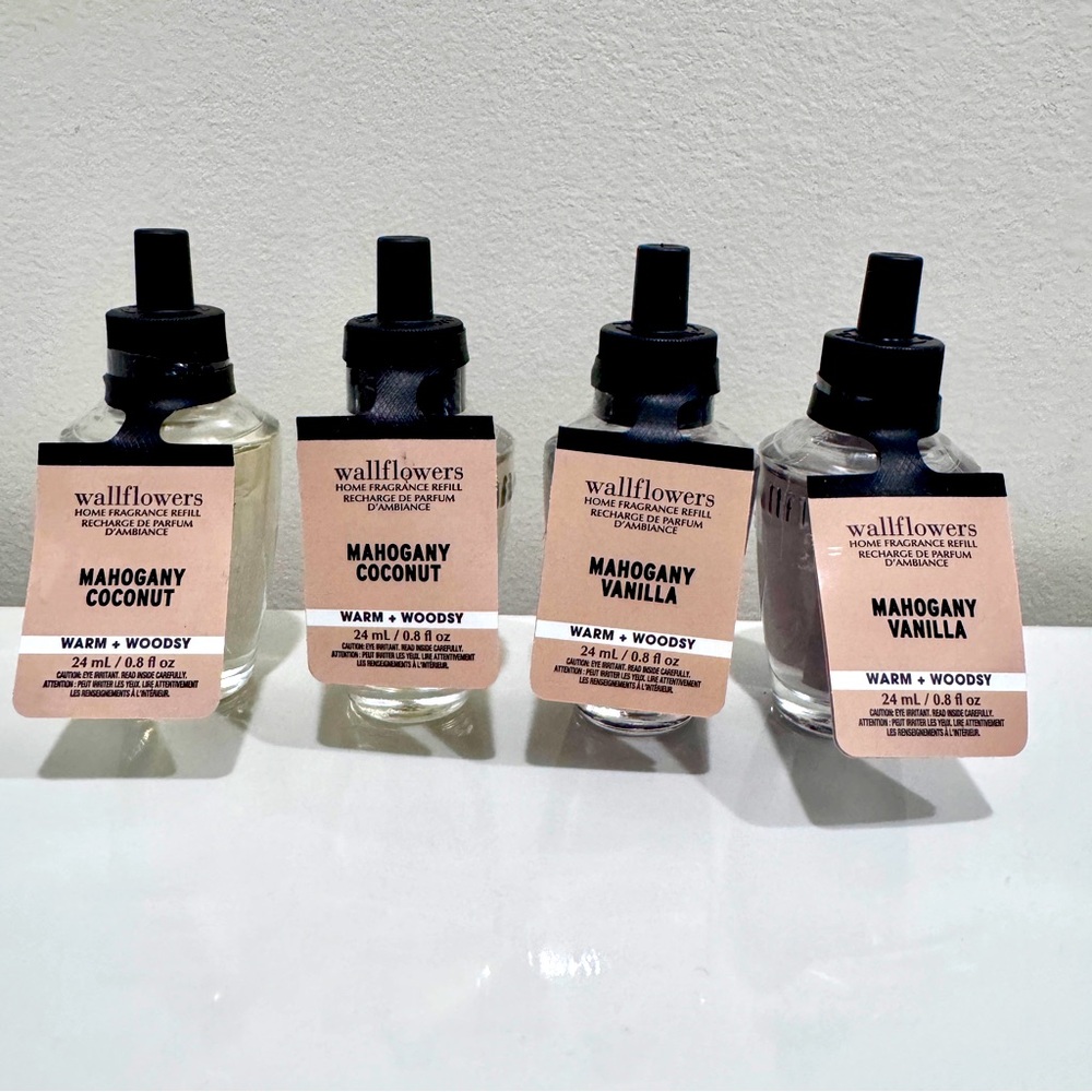 Bath & Body Works Wallflowers (2) Mahogany Coconut & (2) Mahogany Vanilla Set